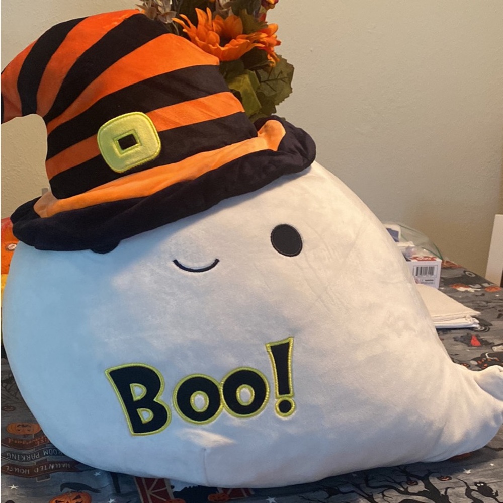 Ghost Squishmallow